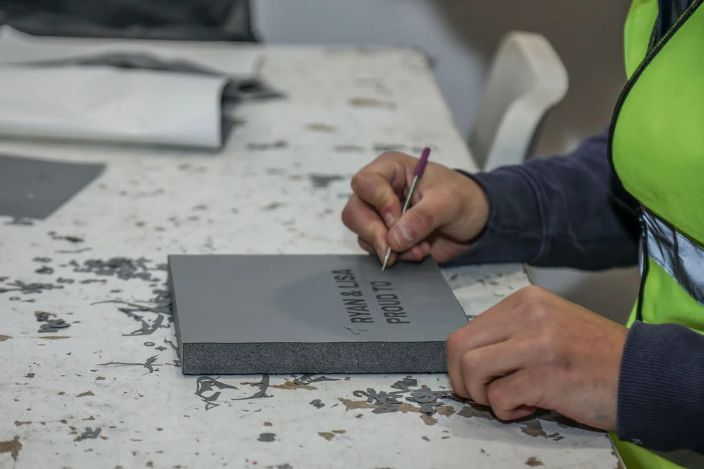 weeding a personalised fan stone